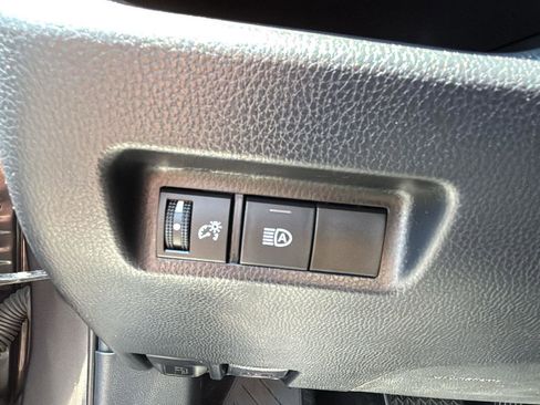 Used 2020 Toyota RAV4 LE w/ All Weather Liner Package AWD/4WD image 12