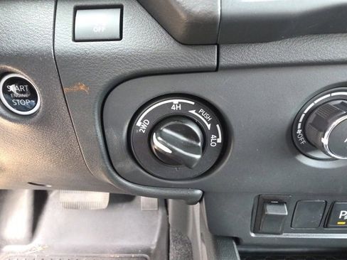 Used 2025 Nissan Frontier S image 21