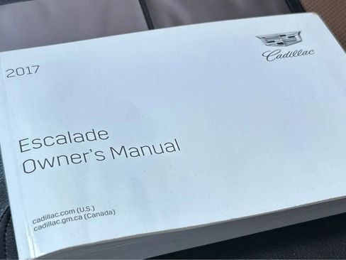 Used 2017 Cadillac Escalade Platinum RWD image 22