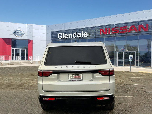 Used 2024 Jeep Wagoneer Series II AWD/4WD image 5