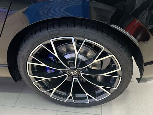 New 2026 Volkswagen Golf image 9