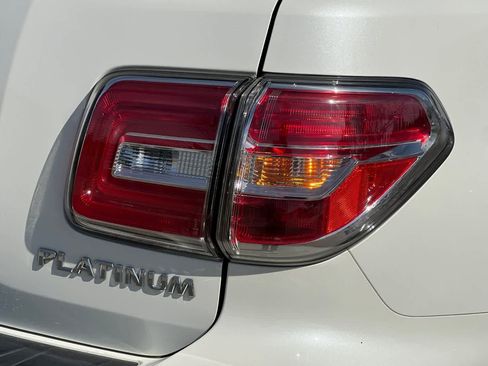 Used 2017 Nissan Armada Platinum image 38