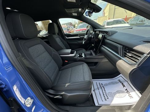 Used 2025 GMC Terrain Elevation image 24