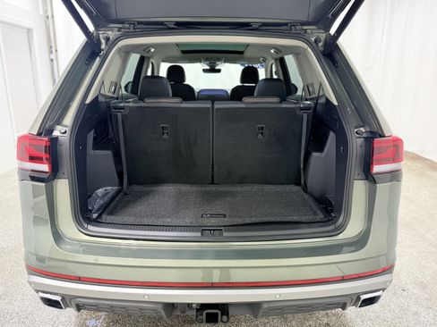 Used 2025 Volkswagen Atlas Peak Edition SE image 10