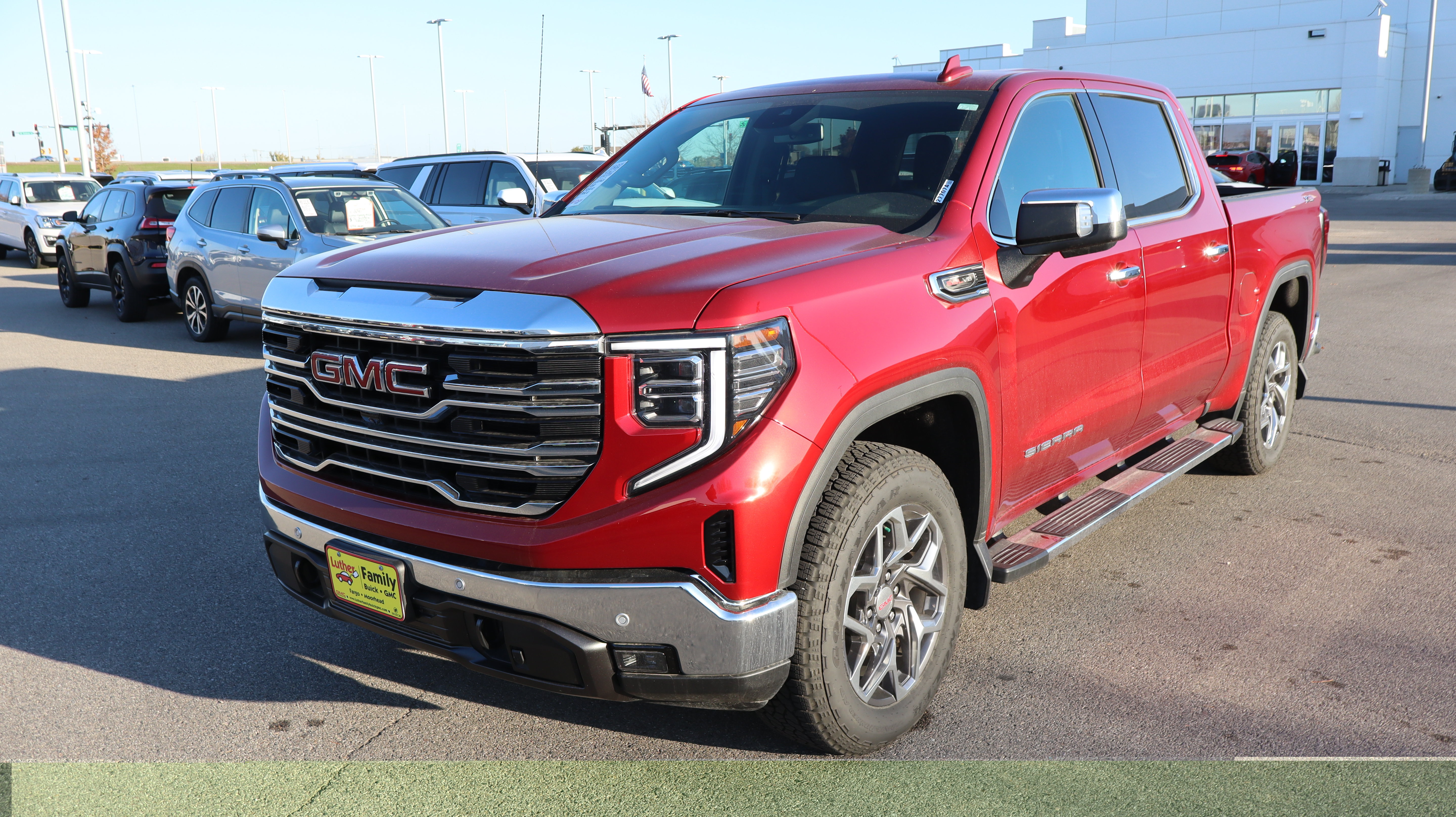 Used 2026 GMC Sierra 1500 SLT w/ SLT Premium Plus Package AWD/4WD image 3