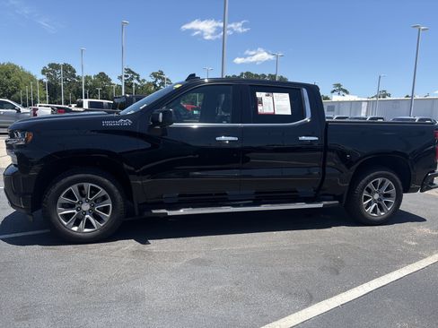 Used 2021 Chevrolet Silverado 1500 High Country w/ Safety Package II AWD/4WD image 35