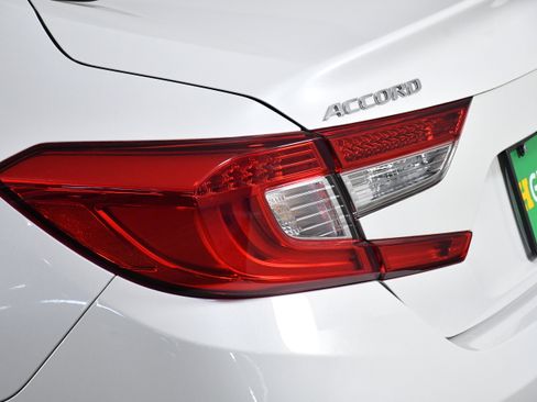 Used 2022 Honda Accord Touring image 33