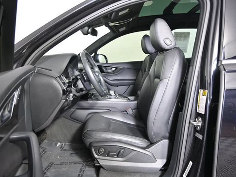 Used 2018 Audi Q7 3.0T Prestige AWD/4WD image 22