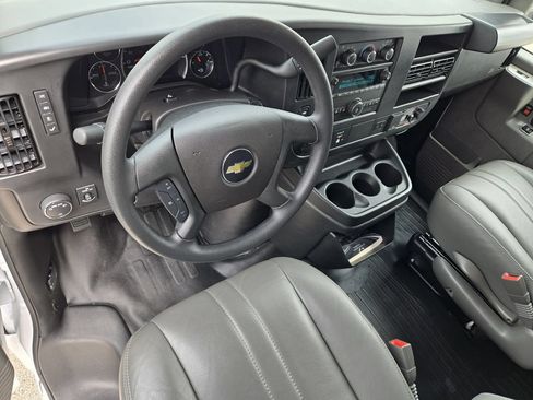 Used 2026 Chevrolet Express 2500 w/ Driver Convenience Package RWD image 27