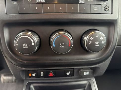 Used 2016 Jeep Patriot Latitude image 19