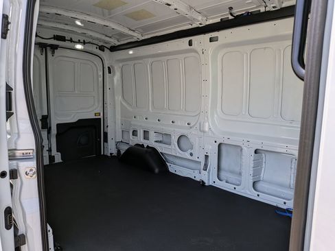 New 2026 Ford Transit 250 148 Medium Roof RWD image 17