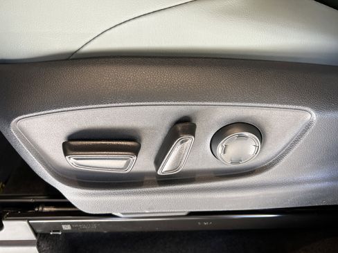 New 2025 Toyota Tacoma 4x4 Double Cab Hybrid image 8