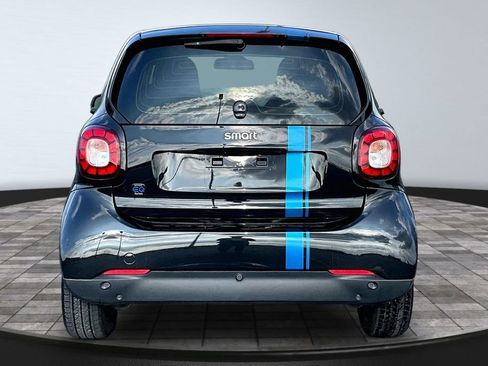 Used 2018 smart fortwo electric drive image 4
