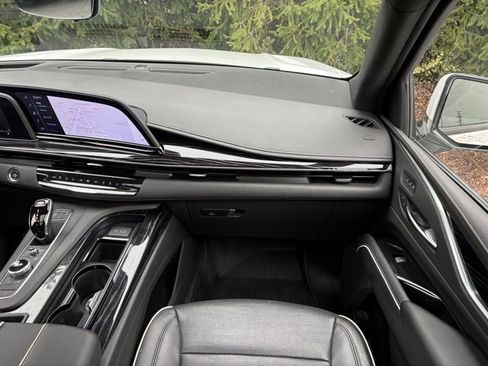 Certified 2022 Cadillac Escalade Sport w/ Touring Package image 40