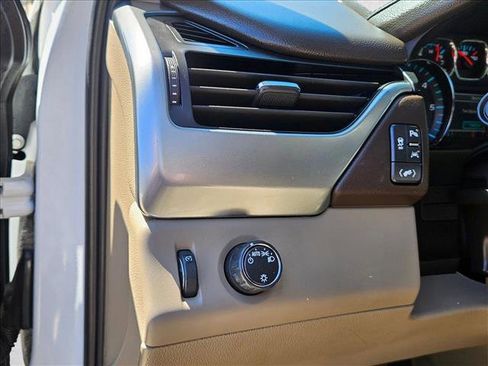 Used 2019 Chevrolet Tahoe LT image 12