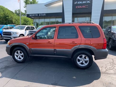 Used 2006 MAZDA Tribute I w/ Premium Pkg FWD image 2