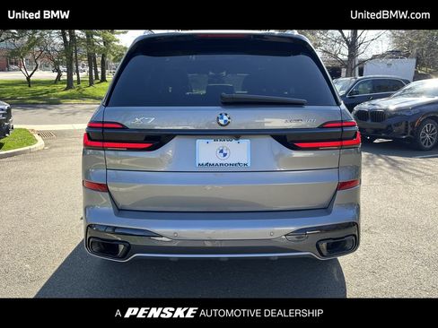 Used 2024 BMW X7 xDrive40i w/ M Sport Package AWD/4WD image 24