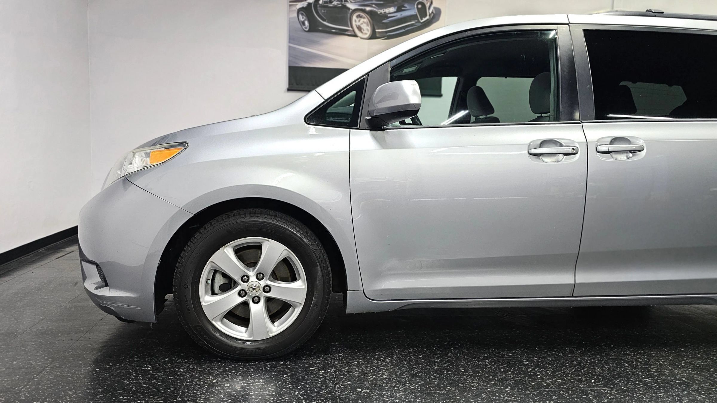 Used 2016 Toyota Sienna LE FWD image 18