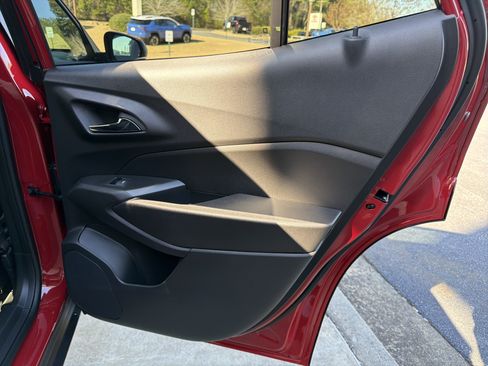 New 2026 Chevrolet Trax LT image 16