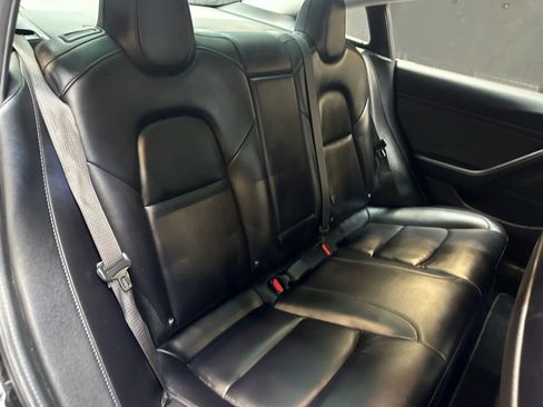 Used 2018 Tesla Model 3 Long Range image 23