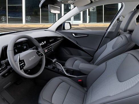 New 2026 Kia Niro EX FWD image 17
