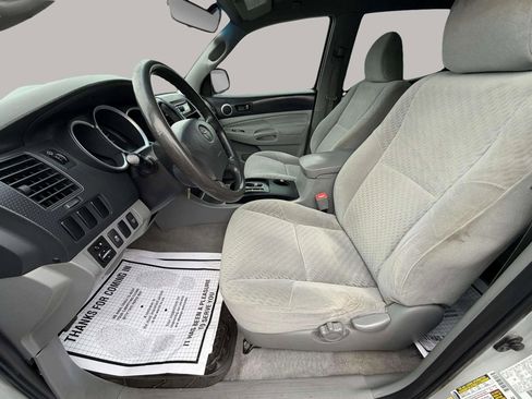 Used 2010 Toyota Tacoma 4x4 Double Cab image 8