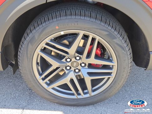 New 2026 Ford Explorer ST w/ Sun And Sound Package image 5