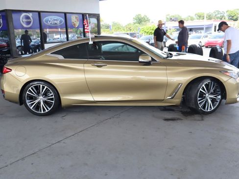Used 2018 INFINITI Q60 3.0t Luxe RWD image 3