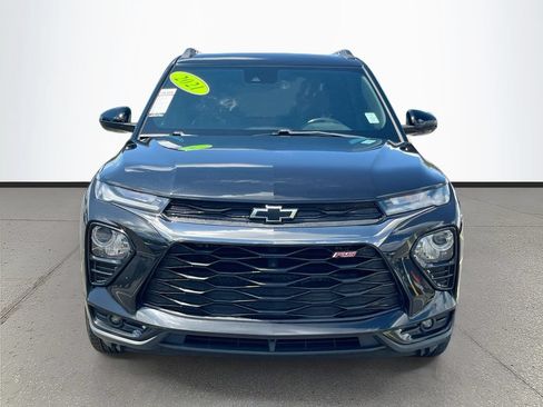 Used 2021 Chevrolet TrailBlazer RS w/ Technology Package FWD image 2