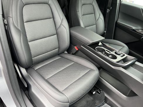 New 2026 Chevrolet Equinox LT w/ Convenience Package II image 23