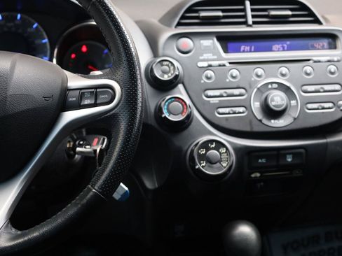 Used 2013 Honda Fit Sport image 32