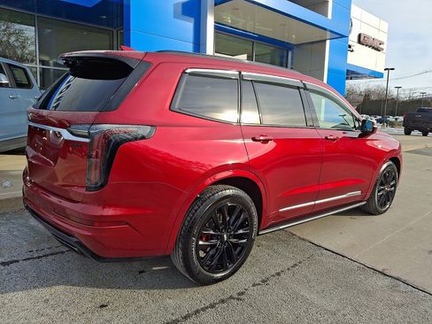 Used 2022 Cadillac XT6 Sport w/ Platinum Package image 6