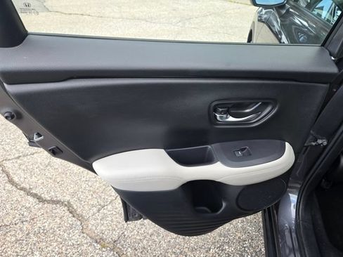 Used 2023 Honda HR-V LX image 15