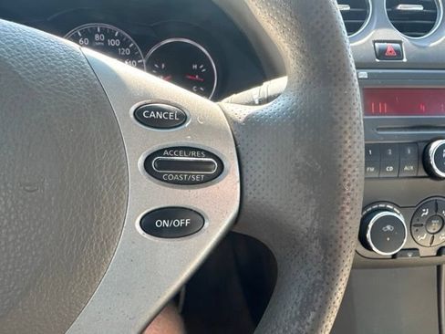 Used 2010 Nissan Altima 2.5 S FWD image 19