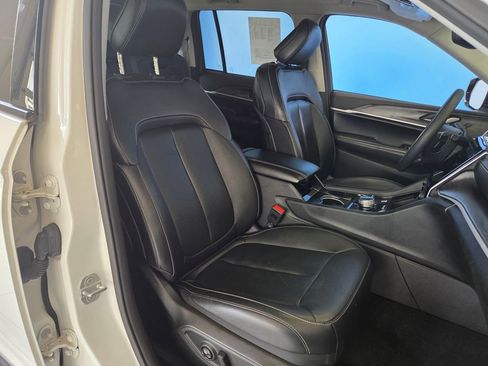 Used 2023 Jeep Grand Cherokee Limited AWD/4WD image 23