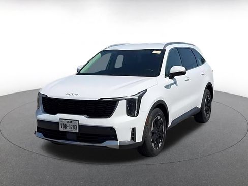 Used 2024 Kia Sorento S FWD image 5