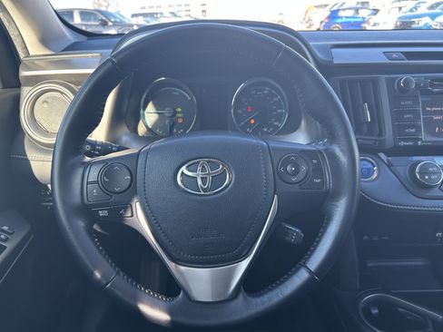 Used 2016 Toyota RAV4 XLE image 11