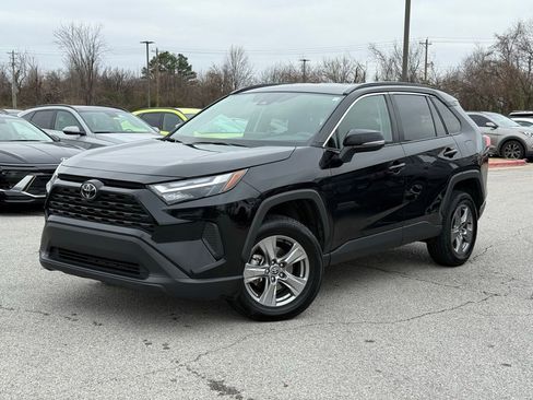 Used 2024 Toyota RAV4 XLE image 3