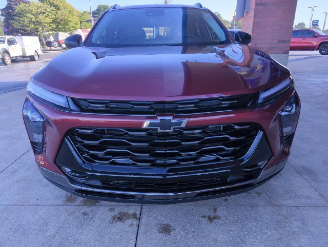 Used 2024 Chevrolet Trax ACTIV w/ Sunroof Package FWD image 11