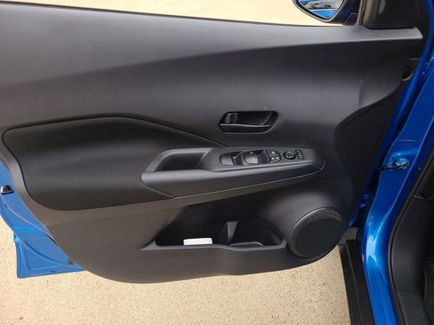 Certified 2025 Nissan Kicks Play S image 17