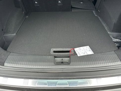 Certified 2023 Nissan Rogue SV image 18