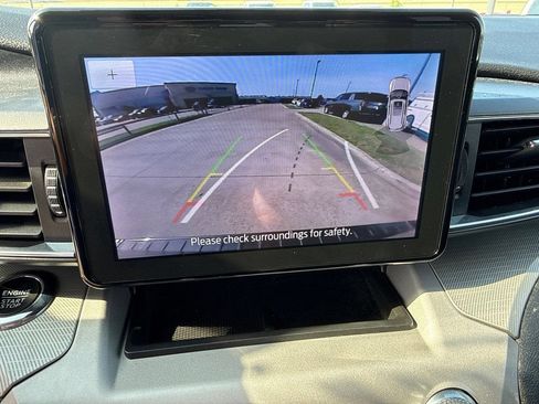 Used 2023 Ford Explorer XLT w/ Equipment Group 202A RWD image 26