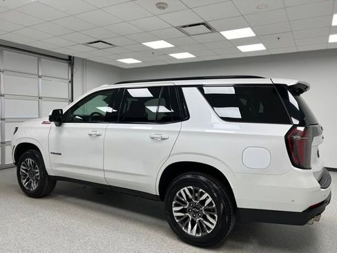 Used 2025 Chevrolet Tahoe Z71 AWD/4WD image 7
