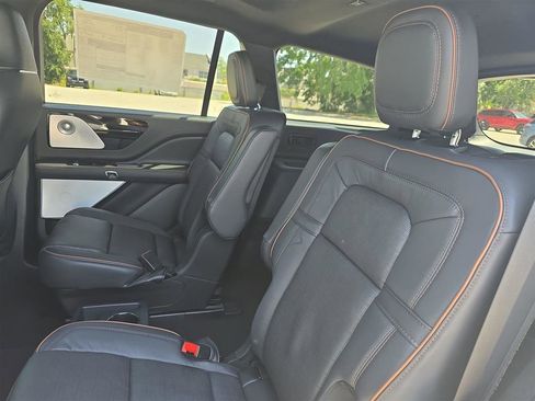 New 2025 Lincoln Aviator Black Label image 13