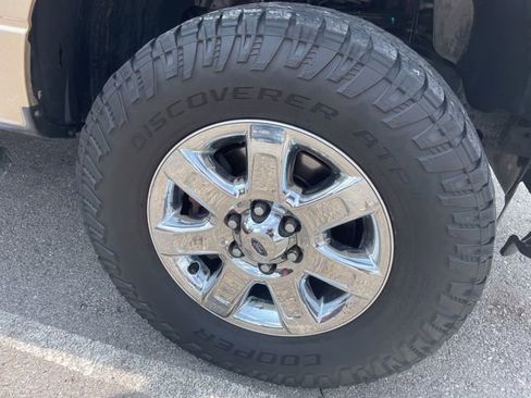 Used 2014 Ford F150 XLT w/ XLT Chrome Package image 5