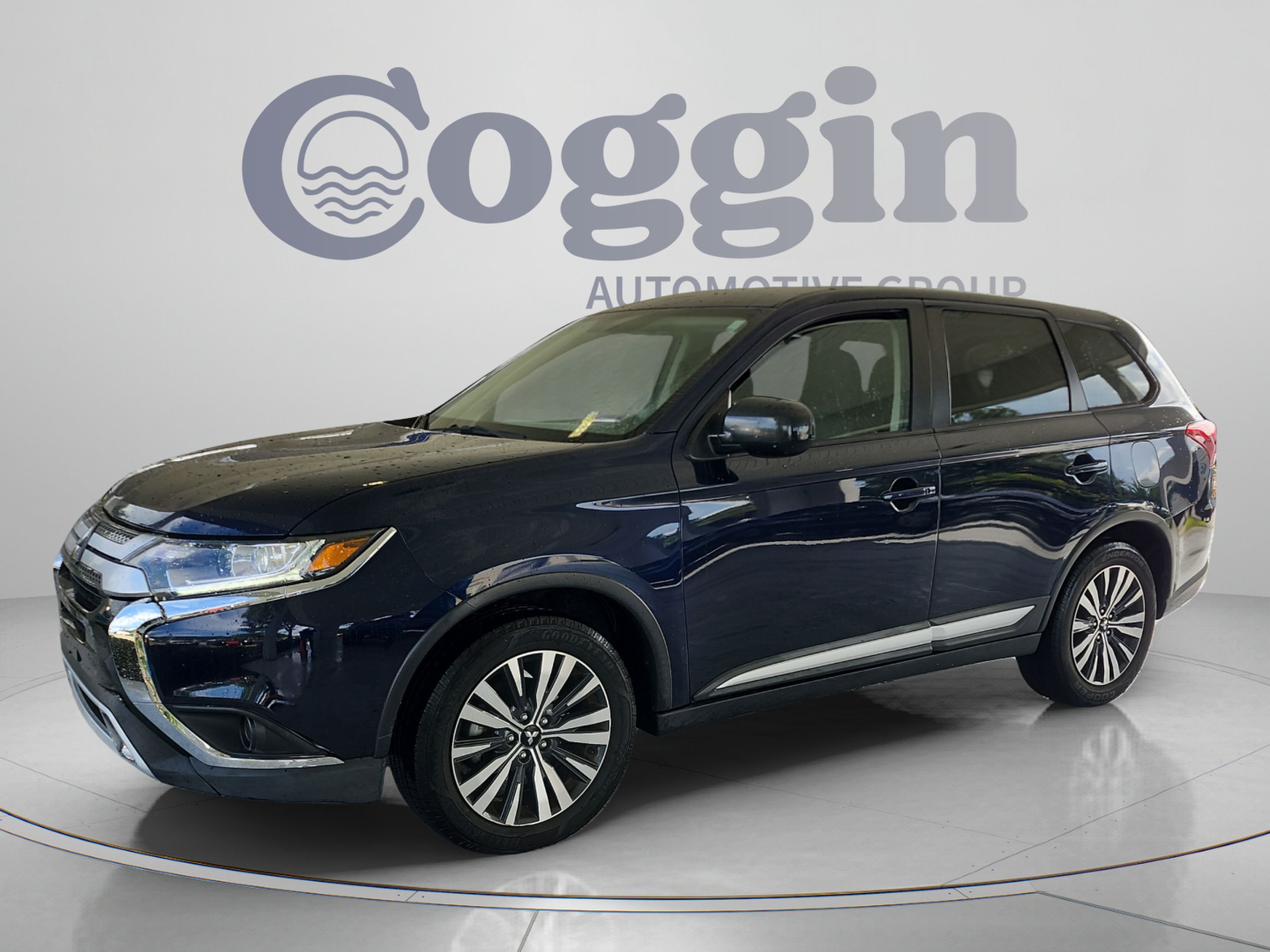 Used 2020 Mitsubishi Outlander ES FWD image 1