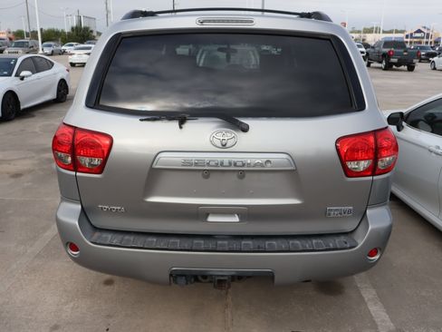 Used 2008 Toyota Sequoia SR5 image 8