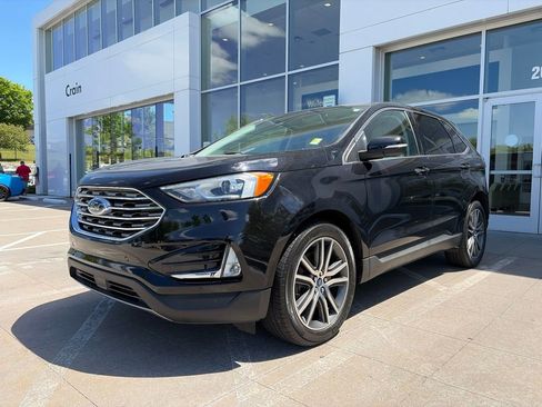 Used 2021 Ford Edge Titanium FWD image 3