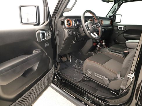 Used 2023 Jeep Gladiator Mojave w/ Cold Weather Group image 14