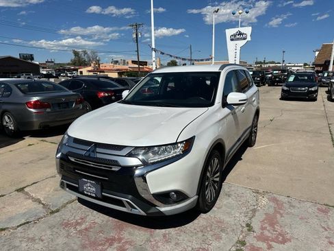 Used 2020 Mitsubishi Outlander SEL AWD/4WD image 3